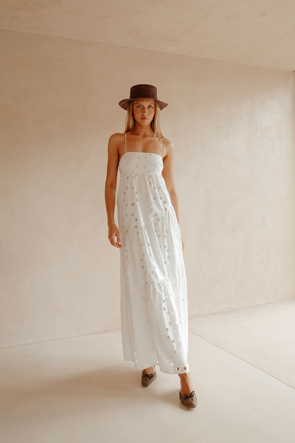 Vestido Giselle Sem Costas - Corte a Fio