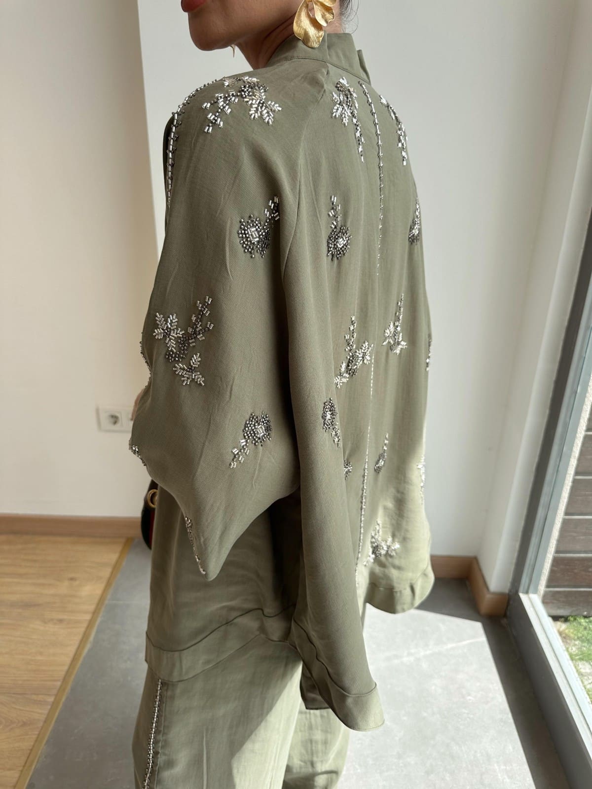 Conjunto Calça e Camisa Aurora Bordada