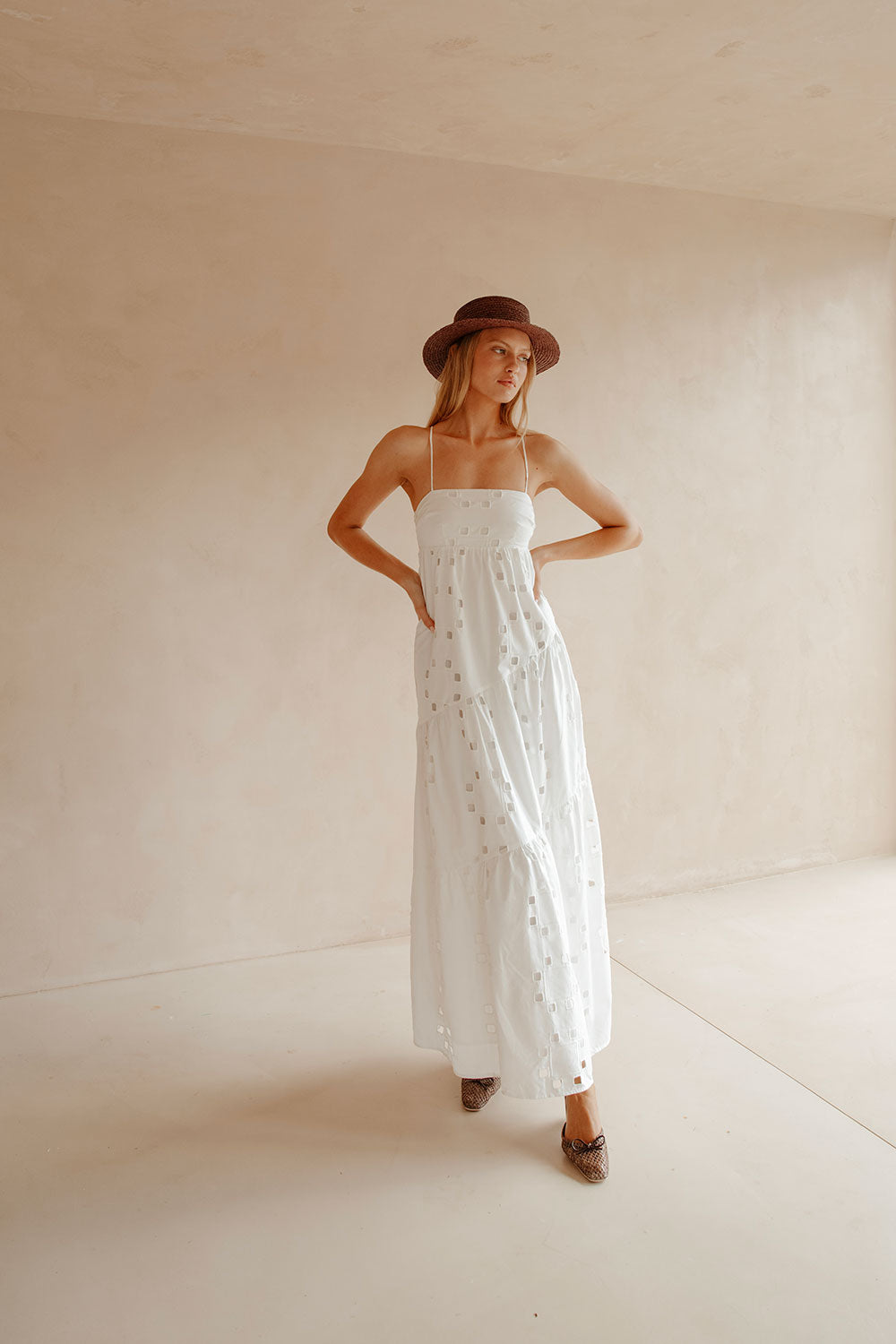 Vestido Giselle Sem Costas - Corte a Fio